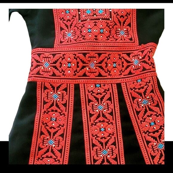 Beautiful Red and Black Embroidery Palestinian Girl Dress Thobe Tatreez Heritage - Picture 3 of 10